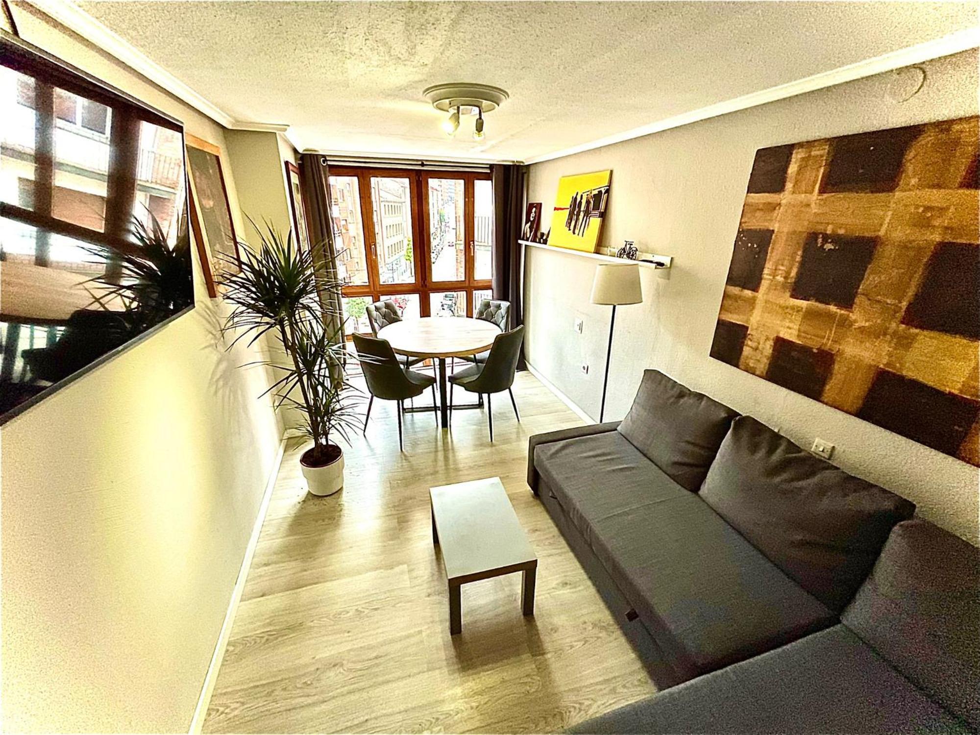 Paraguas Guesthouse Oviedo Exteriér fotografie